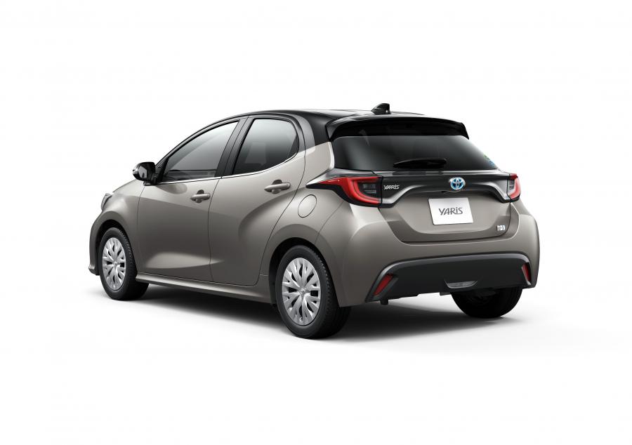  Toyota Yaris Hybrid 2020 года  (JP) (фото 14 из 25)